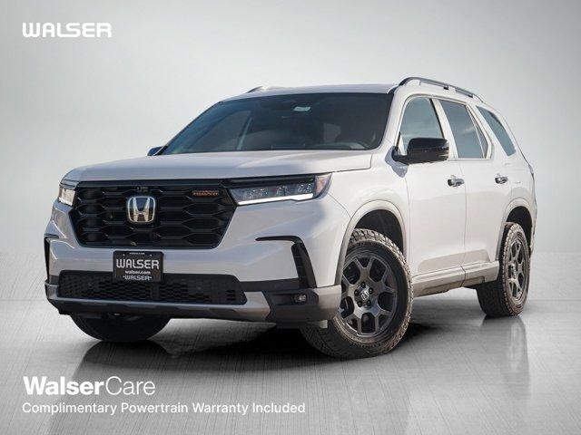 new 2025 Honda Pilot car, priced at $48,158