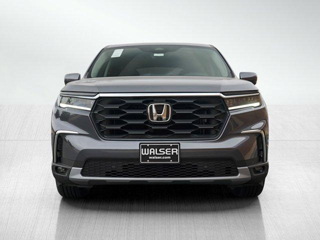 new 2025 Honda Pilot car, priced at $44,297