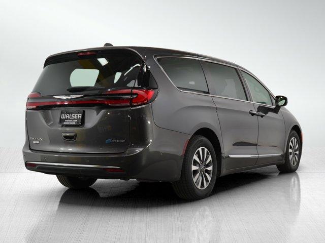 used 2022 Chrysler Pacifica Hybrid car, priced at $26,998