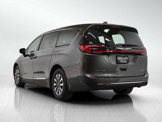 used 2022 Chrysler Pacifica Hybrid car, priced at $26,998