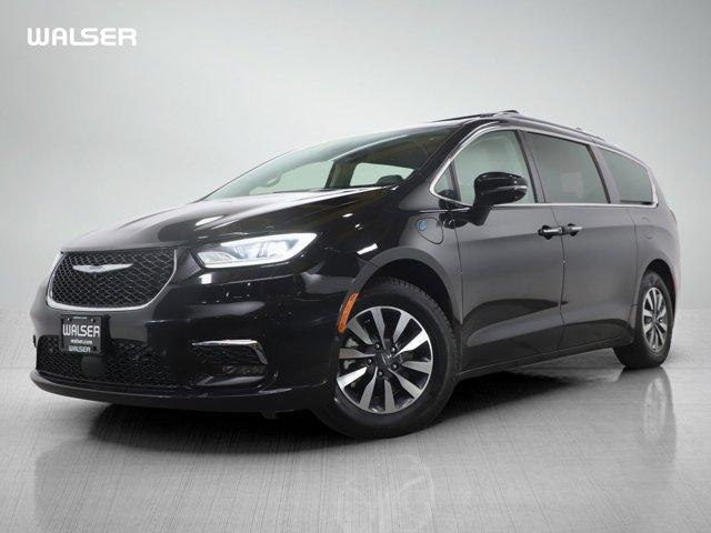 used 2021 Chrysler Pacifica Hybrid car, priced at $20,998