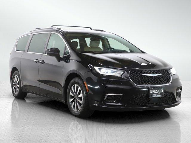 used 2021 Chrysler Pacifica Hybrid car, priced at $20,998