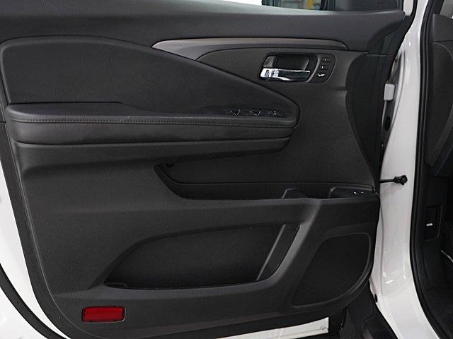 used 2022 Honda Pilot car, priced at $33,599