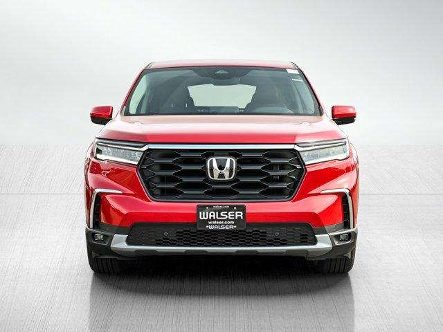 new 2025 Honda Pilot car, priced at $45,242