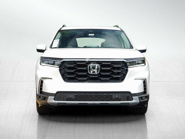 new 2025 Honda Pilot car, priced at $48,568