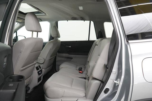 used 2022 Honda Pilot car, priced at $32,998