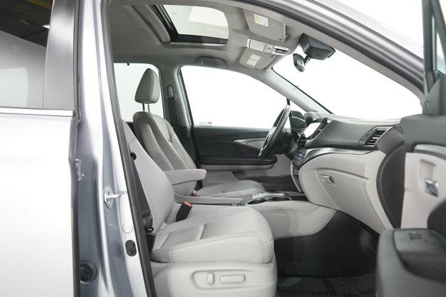 used 2022 Honda Pilot car, priced at $32,998