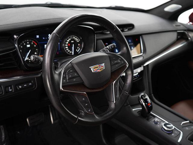 used 2023 Cadillac XT5 car, priced at $37,998