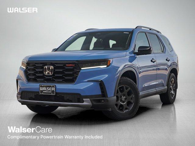 new 2025 Honda Pilot car, priced at $48,997