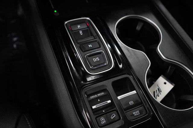 used 2023 Honda Pilot car, priced at $41,998