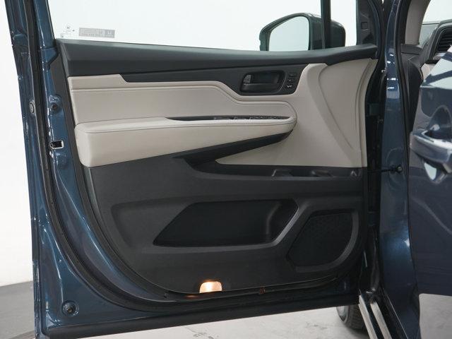 used 2025 Honda Odyssey car, priced at $37,998