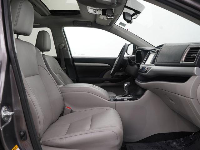 used 2016 Toyota Highlander car, priced at $20,399