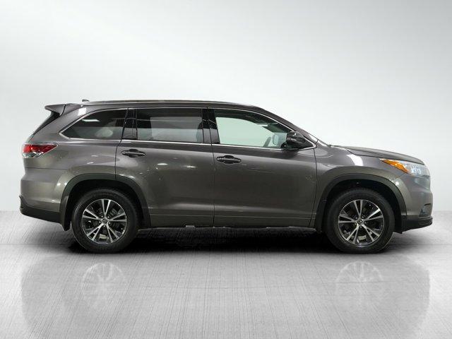 used 2016 Toyota Highlander car, priced at $20,399