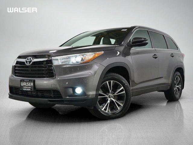 used 2016 Toyota Highlander car, priced at $20,399