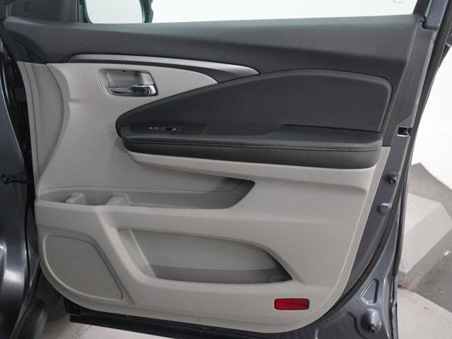 used 2021 Honda Pilot car, priced at $27,299