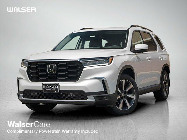 new 2025 Honda Pilot car, priced at $50,597