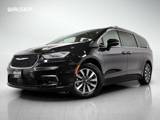 used 2021 Chrysler Pacifica Hybrid car, priced at $22,099