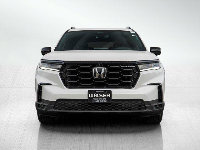 new 2025 Honda Pilot car, priced at $52,997