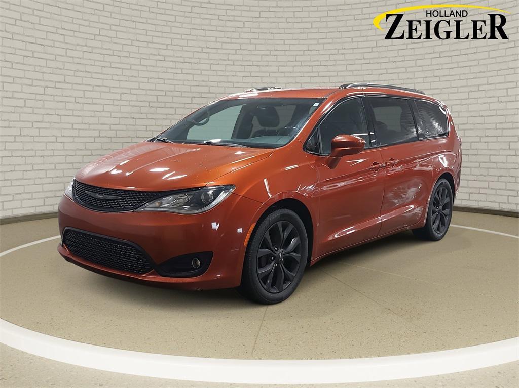 used 2018 Chrysler Pacifica car, priced at $11,300