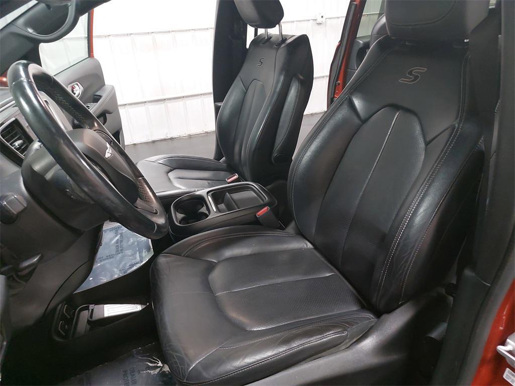 used 2018 Chrysler Pacifica car, priced at $11,200