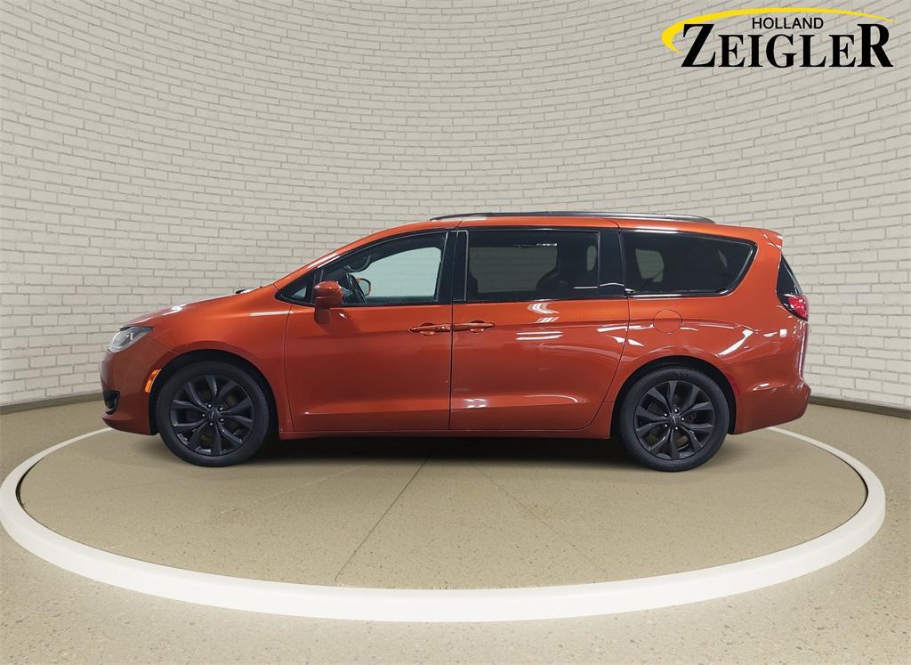 used 2018 Chrysler Pacifica car, priced at $11,200