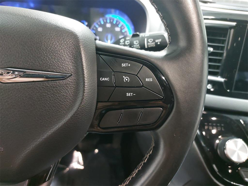 used 2018 Chrysler Pacifica car, priced at $11,200