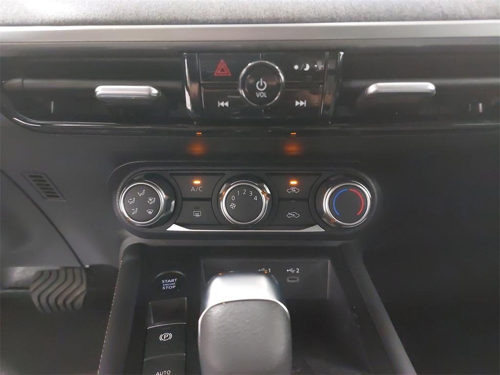 new 2025 Nissan Kicks car, priced at $26,842