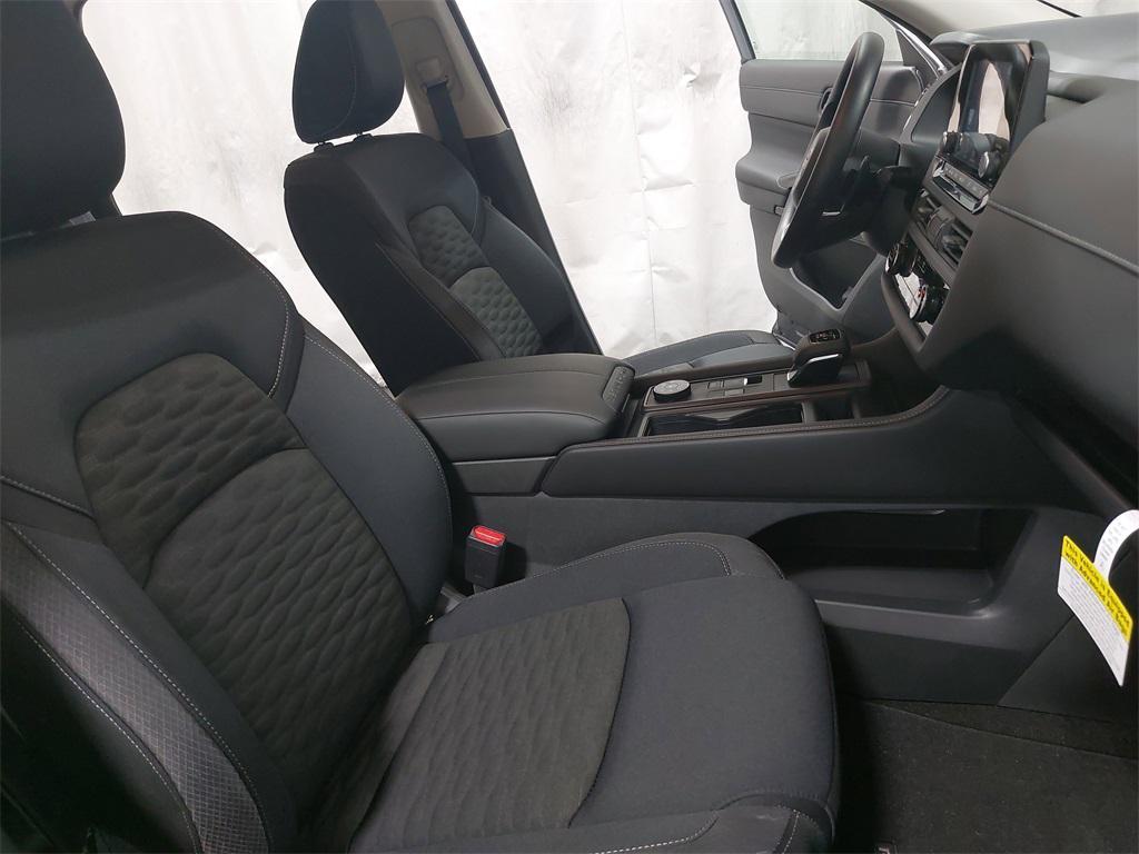 new 2025 Nissan Pathfinder car, priced at $38,527