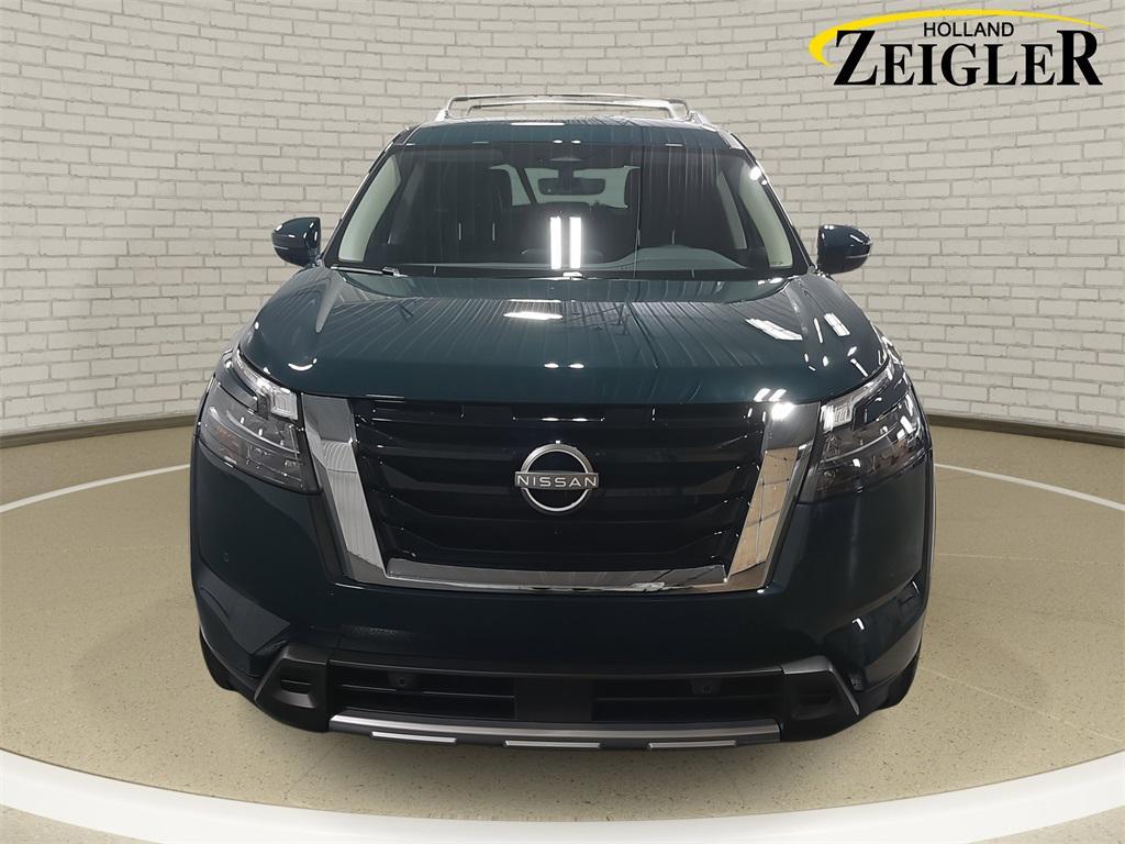 new 2025 Nissan Pathfinder car, priced at $44,278