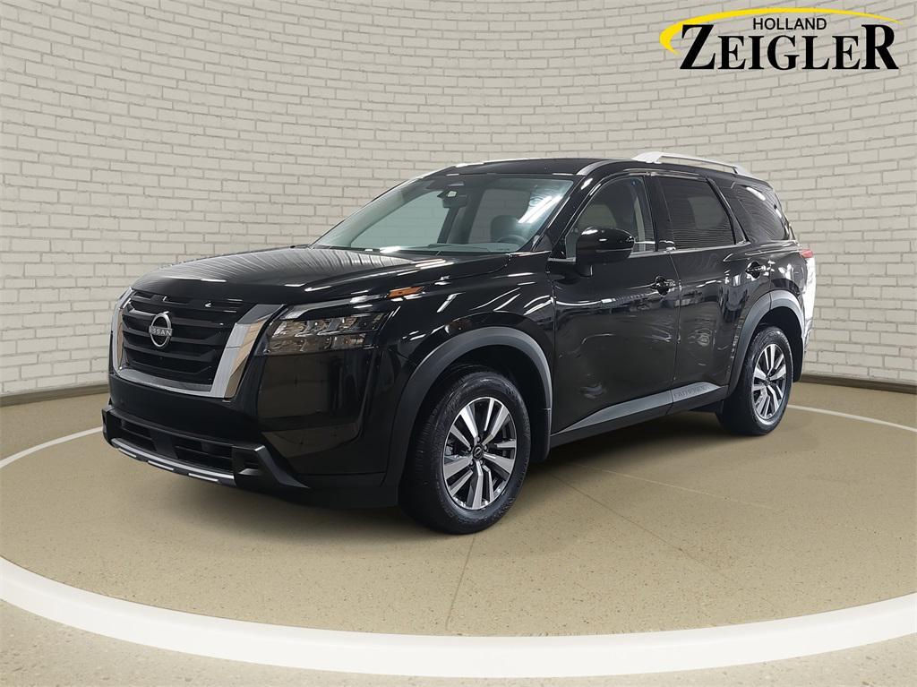 new 2025 Nissan Pathfinder car, priced at $43,025