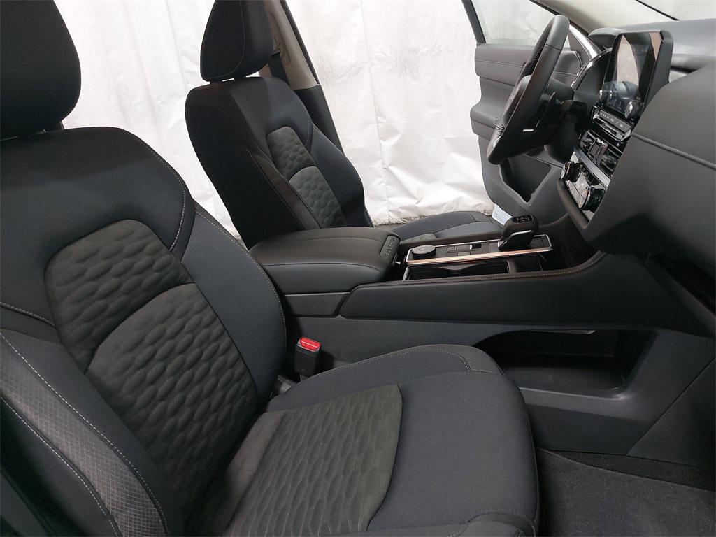 new 2025 Nissan Pathfinder car, priced at $42,080