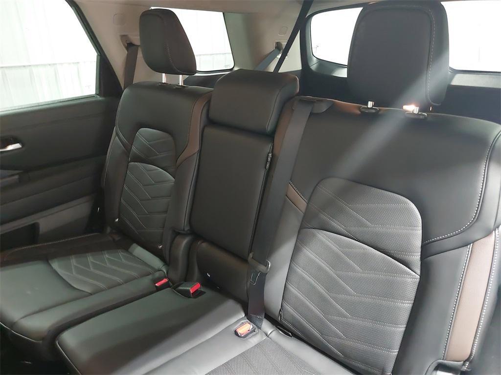 new 2025 Nissan Pathfinder car, priced at $51,823
