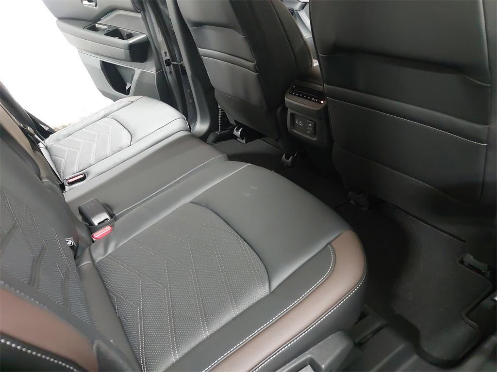 new 2025 Nissan Pathfinder car, priced at $51,823