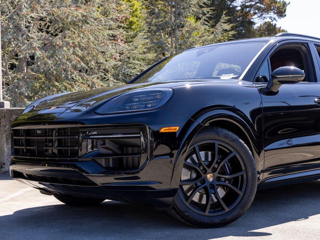 new 2025 Porsche Cayenne car, priced at $161,705