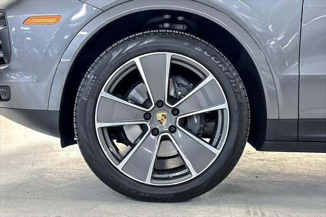 used 2020 Porsche Cayenne E-Hybrid car, priced at $52,881