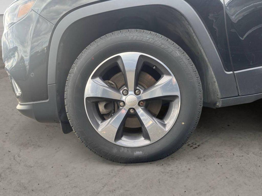 used 2019 Jeep Cherokee car, priced at $15,900