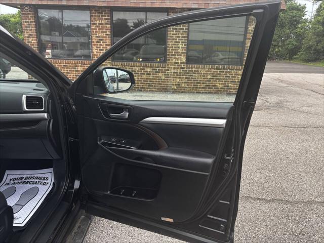 used 2017 Toyota Highlander car, priced at $23,500