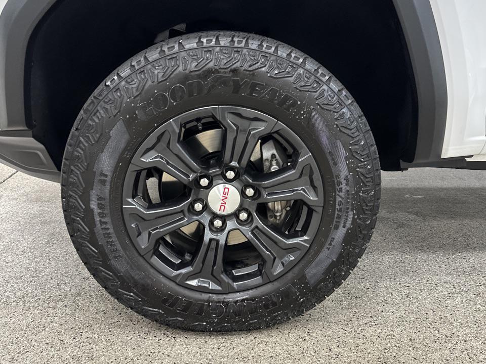 used 2024 GMC Canyon car, priced at $41,997
