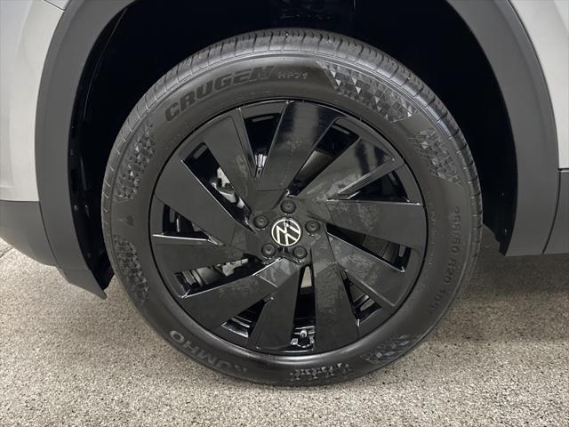 used 2024 Volkswagen Atlas car, priced at $36,997