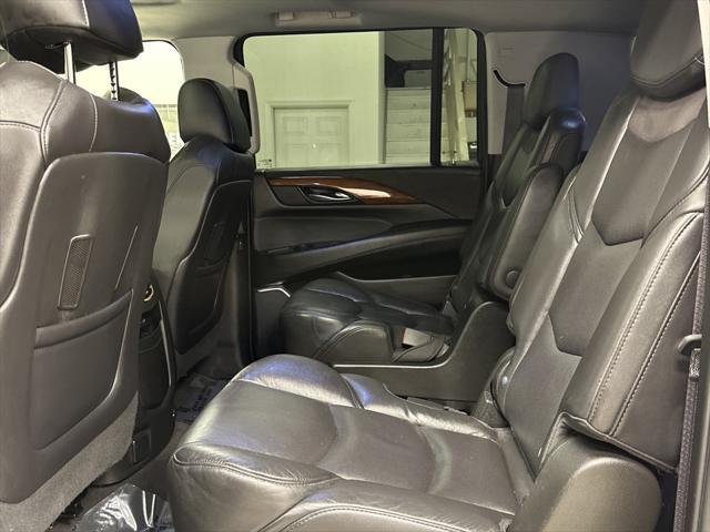 used 2020 Cadillac Escalade ESV car, priced at $50,997