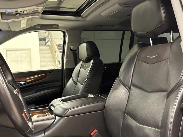 used 2020 Cadillac Escalade ESV car, priced at $50,997