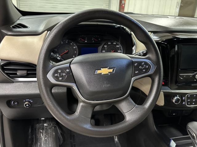 used 2023 Chevrolet Traverse car, priced at $29,997
