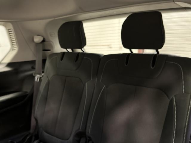 used 2022 Jeep Grand Cherokee L car, priced at $30,997