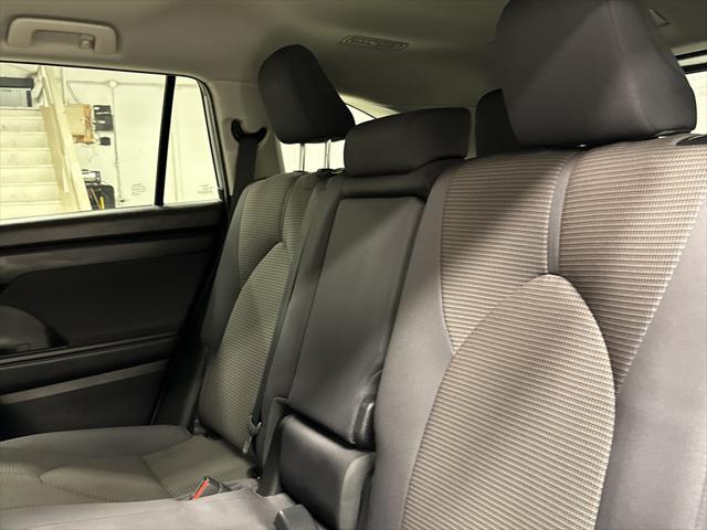 used 2022 Toyota Highlander car, priced at $31,497