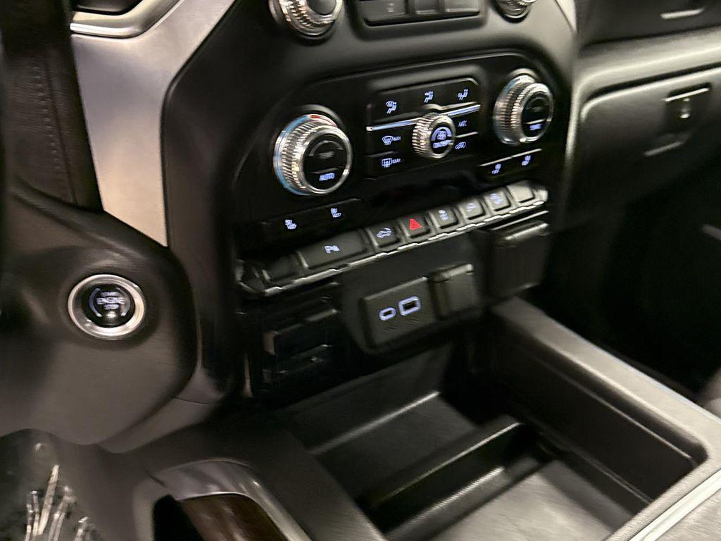 used 2022 GMC Sierra 1500 car, priced at $43,997