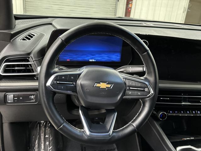 used 2025 Chevrolet Traverse car, priced at $37,997
