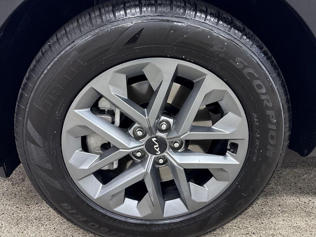 used 2024 Kia Telluride car, priced at $34,997