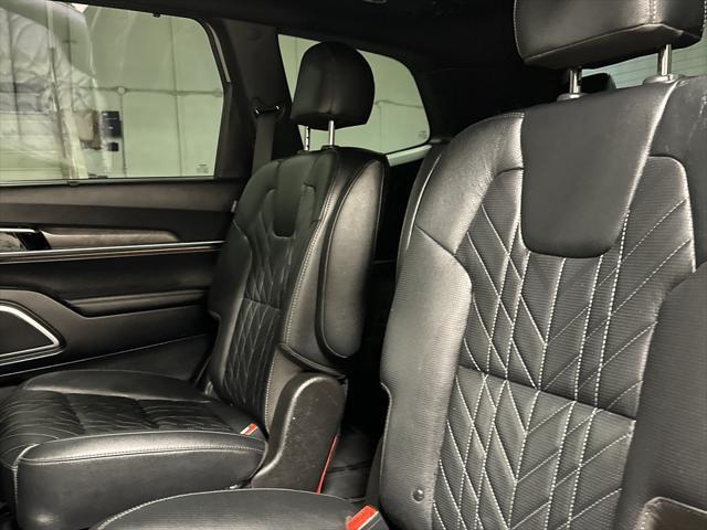 used 2024 Kia Telluride car, priced at $44,997