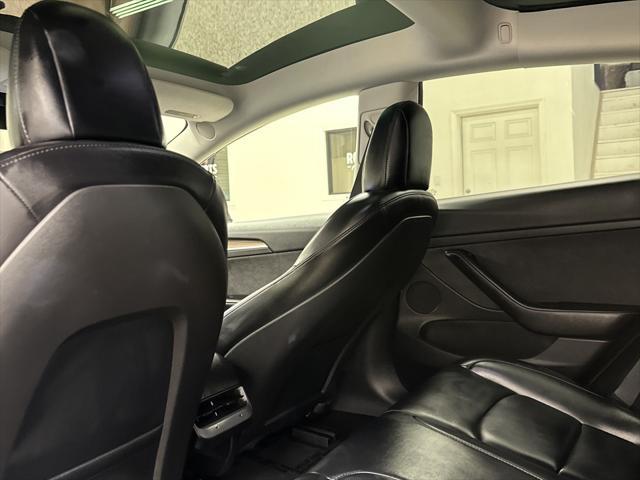 used 2022 Tesla Model 3 car, priced at $29,997