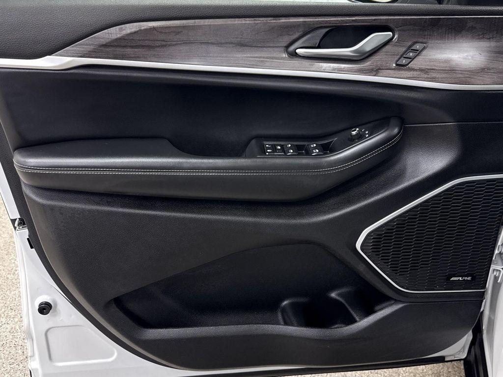 used 2022 Jeep Grand Cherokee 4xe car, priced at $27,997